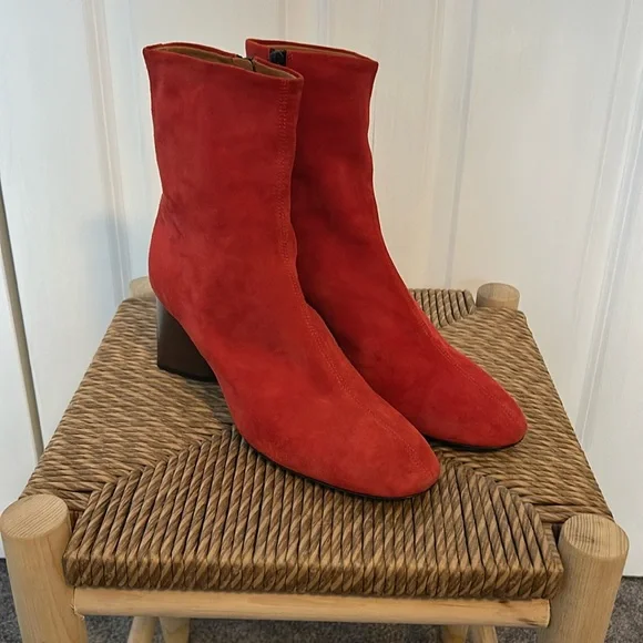 Gorgeous red boots. Soft suede.
Like new. Rag & bone. - Picture 1 of 6